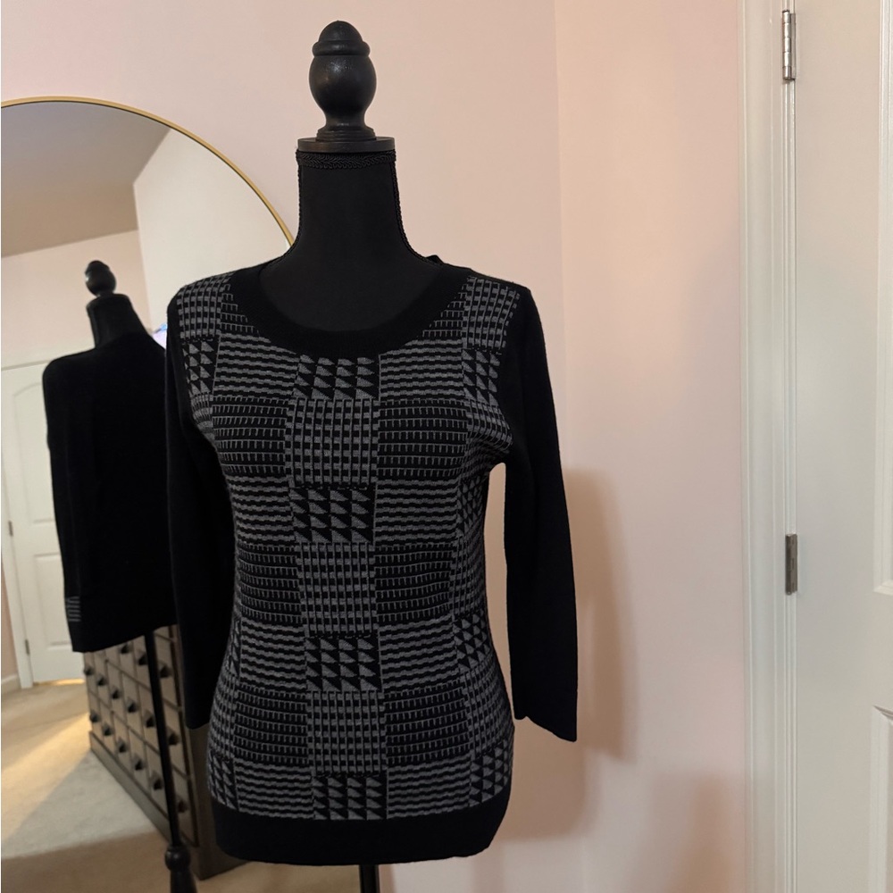 Halogen Black and Gray Patterned Knit Top